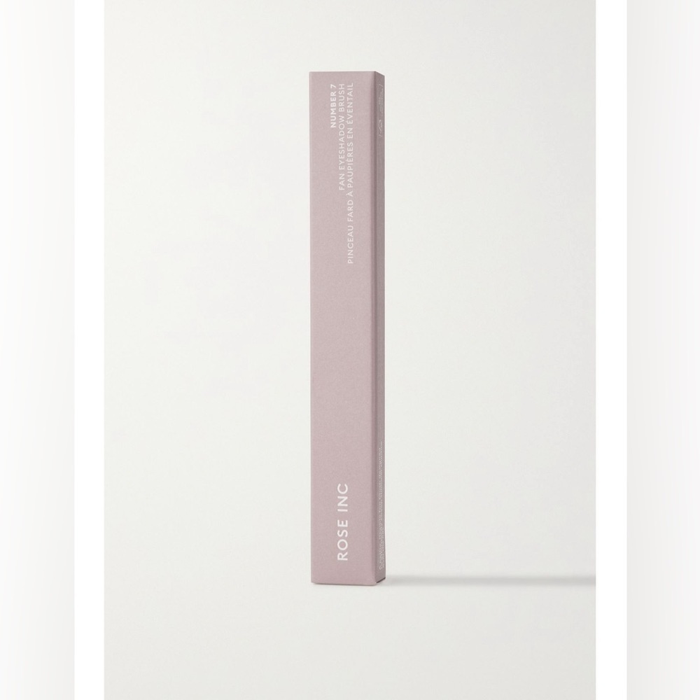 Rose Inc Number 7 Fan Eyeshadow Brush